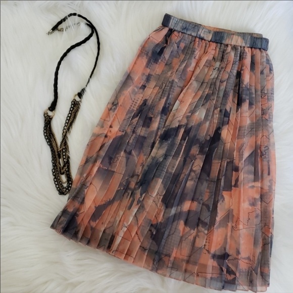 BCBG Dresses & Skirts - BCBG Pleated Skirt